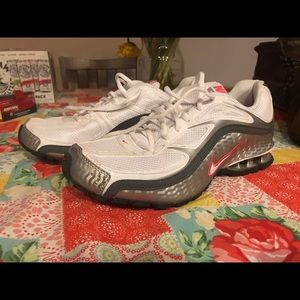 Nike Relax tennis shoes